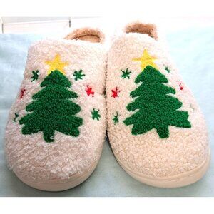Olivia Miller Women's L (10/11) Holiday Tree Slippers Christmas Festive